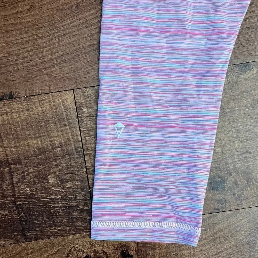 Ivivva by lululemon girls cropped leggings Sz 12 pink purple stripe multicolored